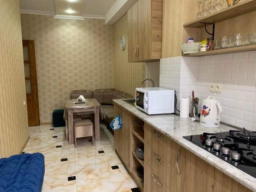 Tea'S Condo In The Heart Of ティビリシ エクステリア 写真